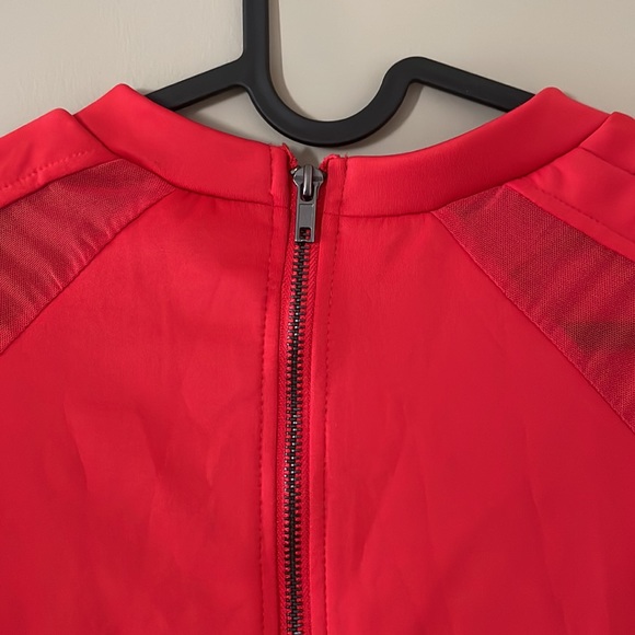 Crop Top Mesh sleeve - Picture 7 of 11